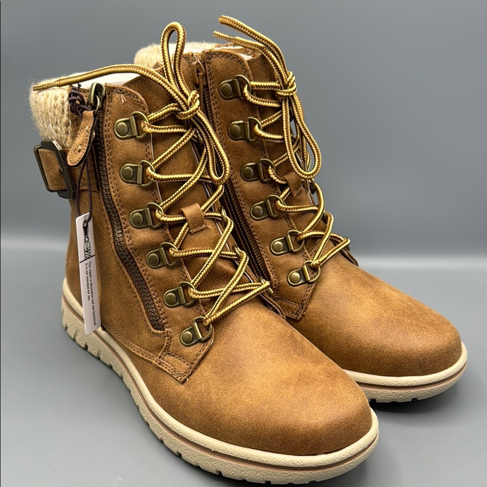 Cliffs by White Mountain Women's Hearty Fabric Boot Tan